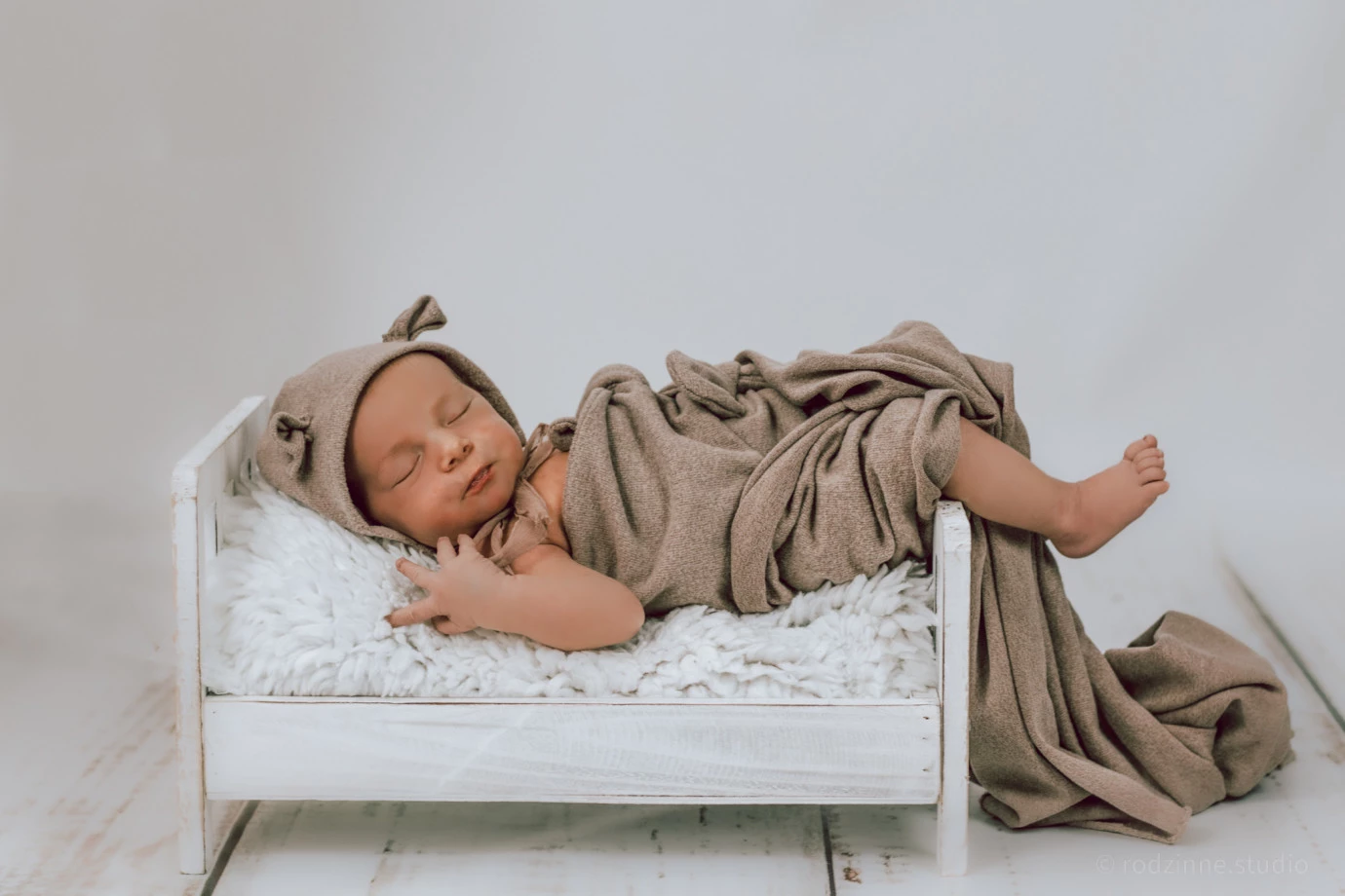 fotograf gdansk rodzinnestudio portfolio zdjecia noworodkow sesje noworodkowe niemowlę