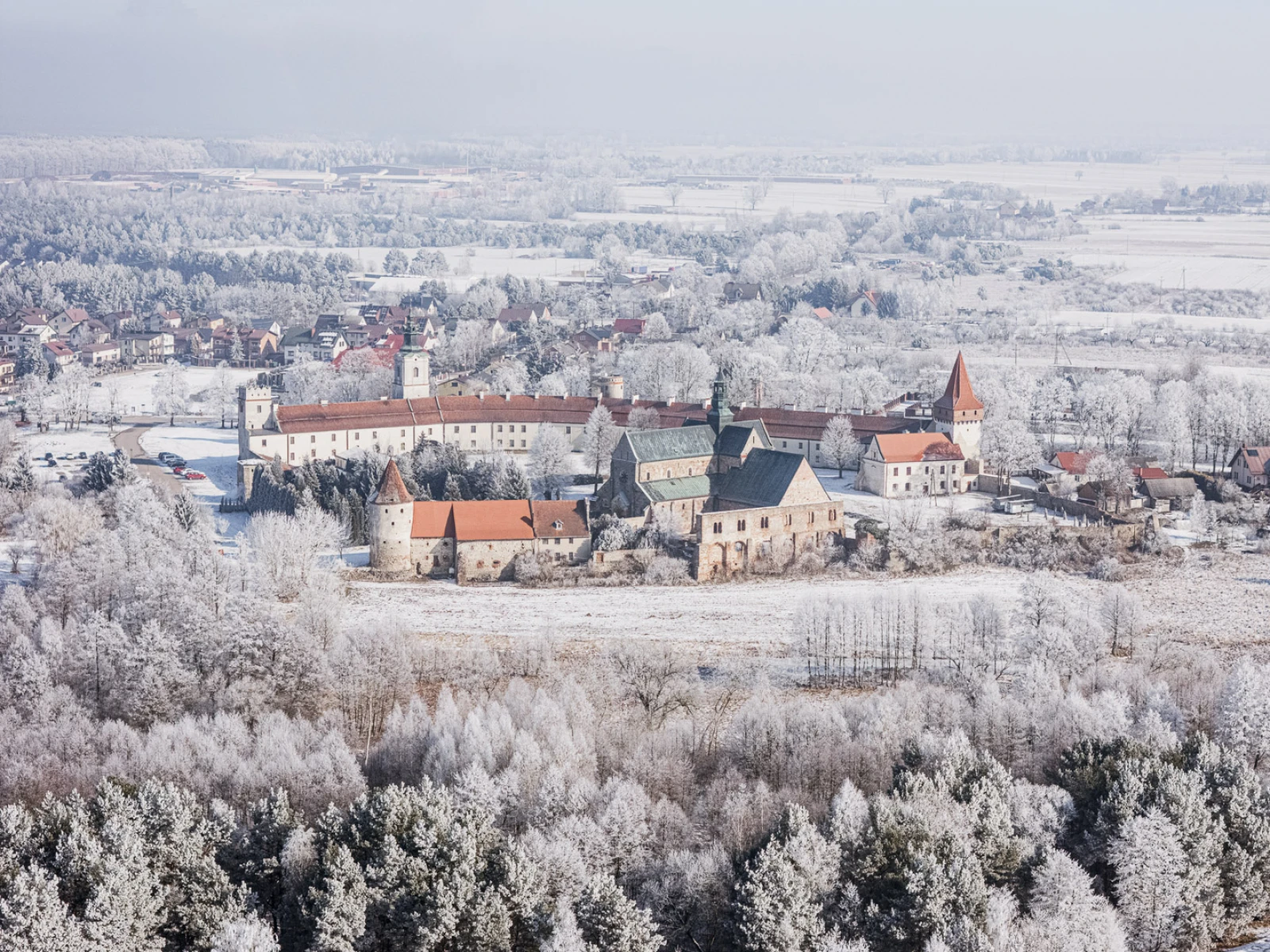 zdjecia tomaszow-mazowiecki fotograf studio-jaskrawo portfolio fotografia-dronowa-zdjecia-z-drona