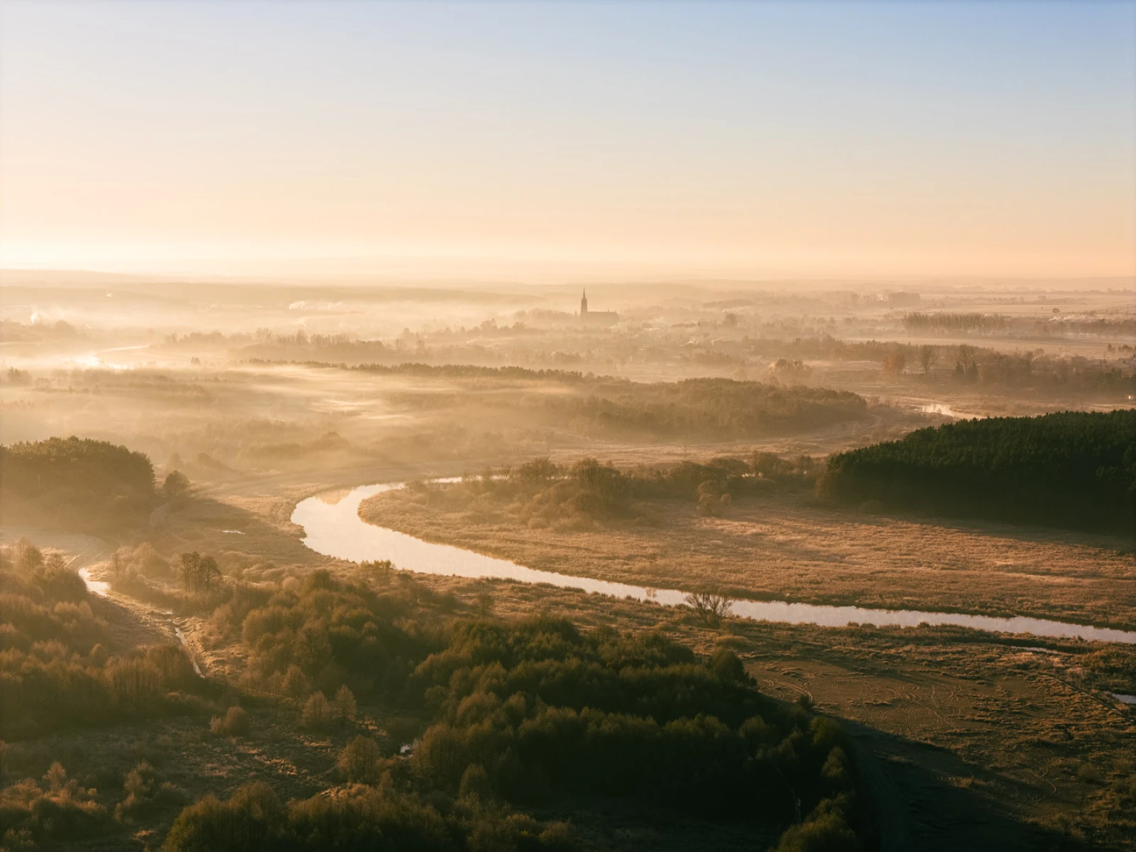 zdjecia tomaszow-mazowiecki fotograf studio-jaskrawo portfolio fotografia-dronowa-zdjecia-z-drona