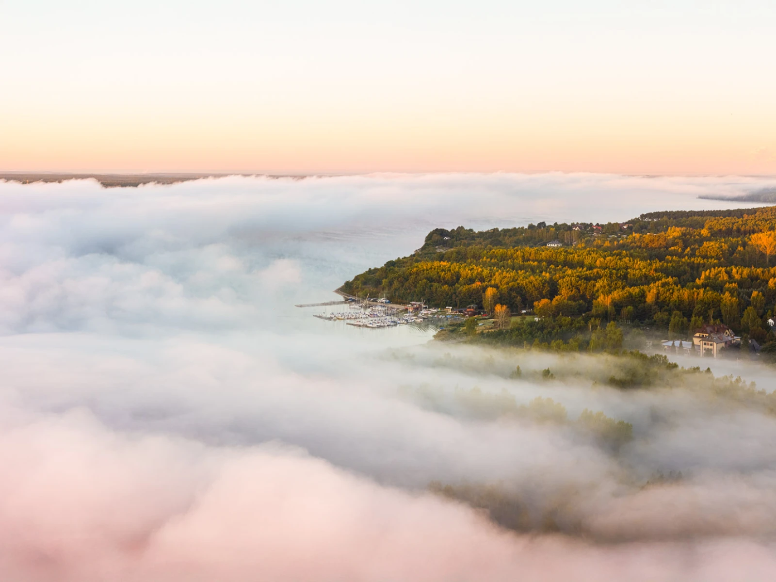 zdjecia tomaszow-mazowiecki fotograf studio-jaskrawo portfolio fotografia-dronowa-zdjecia-z-drona