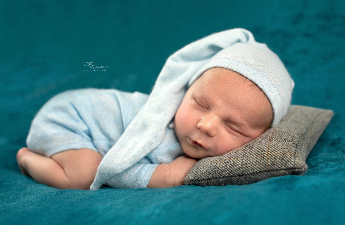 fotograf krakow sylwia-kowal portfolio zdjecia noworodkow sesje noworodkowe niemowlę