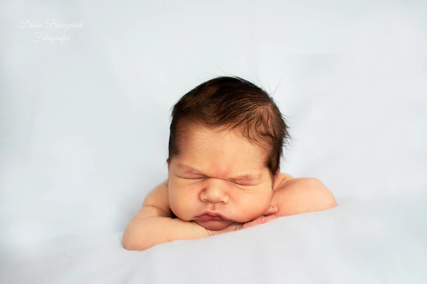 fotograf bytom szczescie-w-oczach-daria-banczarek portfolio zdjecia noworodkow sesje noworodkowe niemowlę