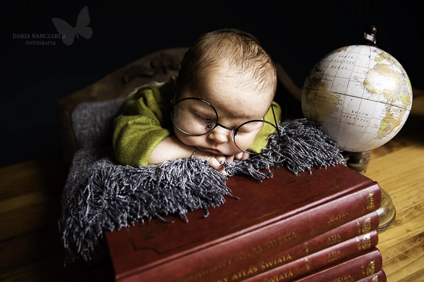 fotograf bytom szczescie-w-oczach-daria-banczarek portfolio zdjecia noworodkow sesje noworodkowe niemowlę