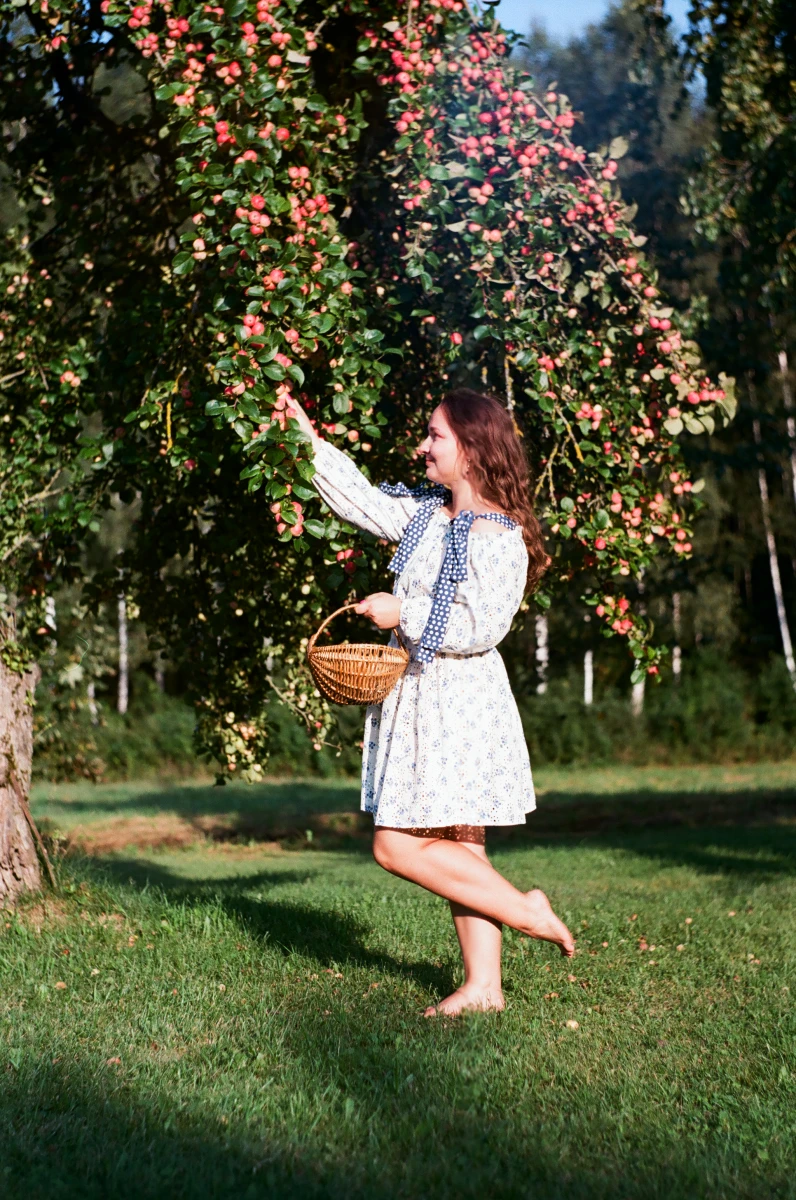 zdjęcia warszawa fotograf w-krainie-zdjec portfolio portret fotografia-analogowa sesja-plenerowa