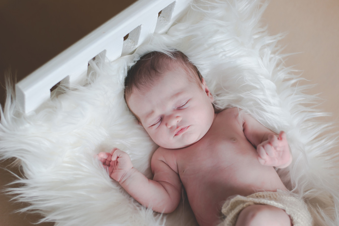 fotograf ledziny w-obiektywie-violi portfolio zdjecia noworodkow sesje noworodkowe niemowlę