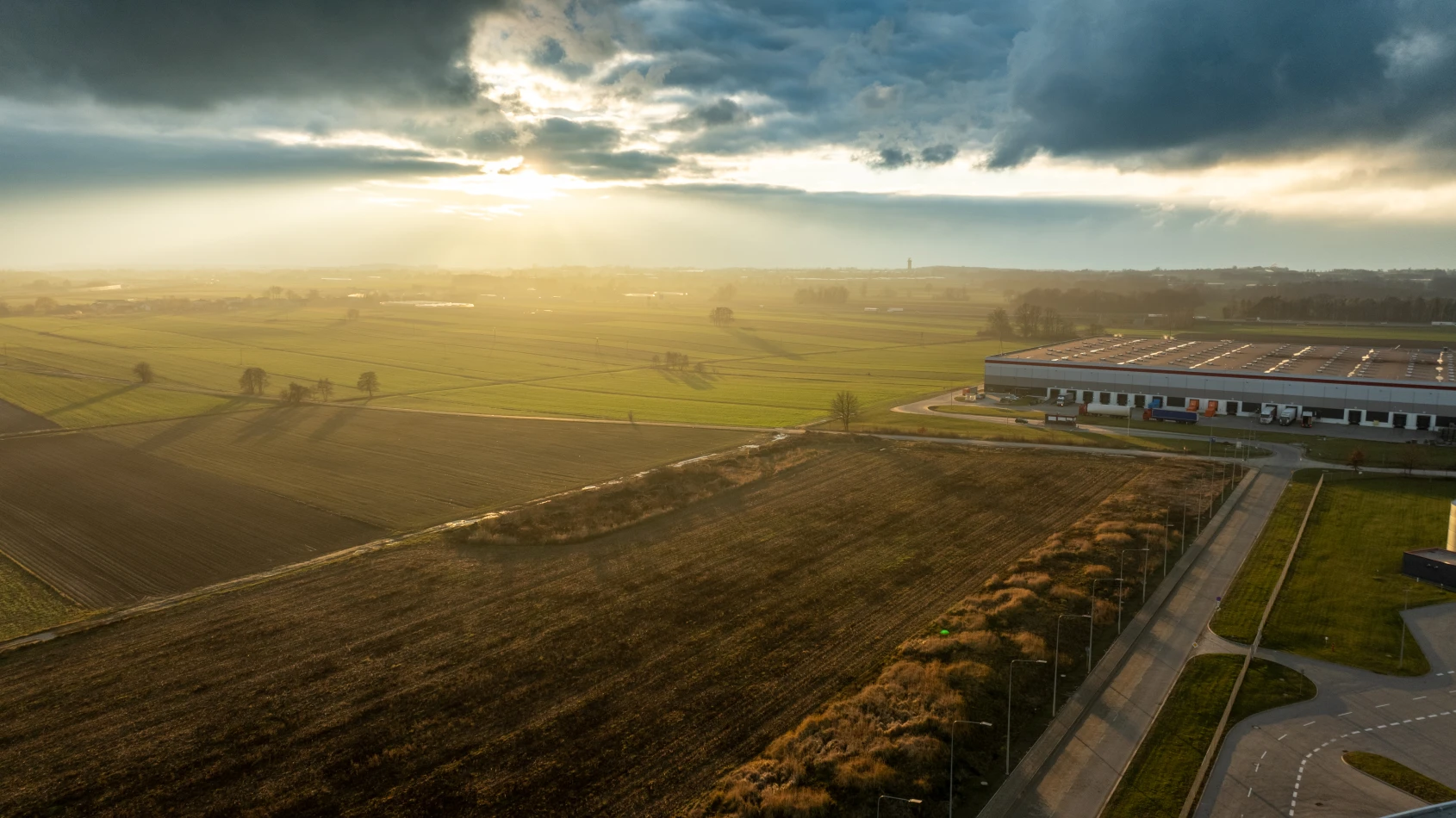 portfolio zdjecia znany fotograf wzloty-i-ujecia-fotografia-dronem